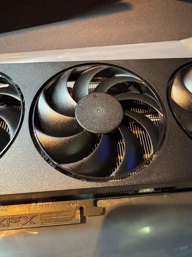 グラフィックボード・グラボ・ビデオカード RADEON RX9070 PowerColor