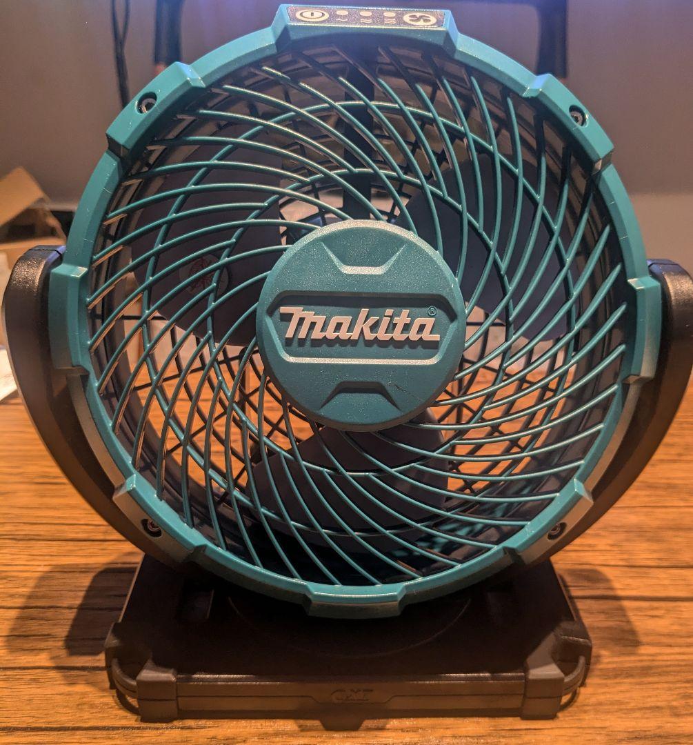 純正バッテリー付き マキタ　１０．８V充電式ファン 扇風機 サーキュレーター
