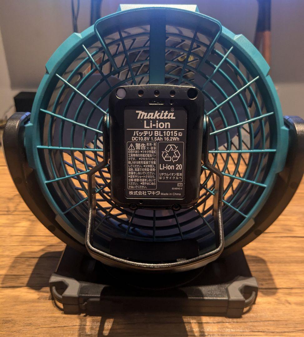 純正バッテリー付き マキタ　１０．８V充電式ファン 扇風機 サーキュレーター