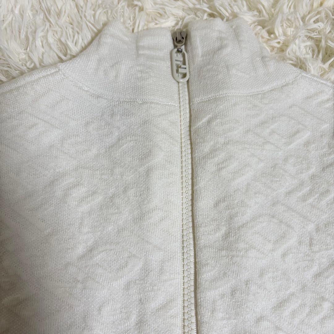 FENDI フェンディ　エンボスロゴ　ニットワンピース　白　サイズ40（M）