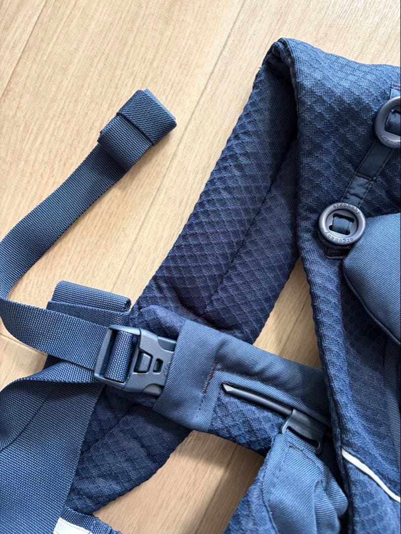 【エルゴ Ergobaby】オムニブリーズ ミッドナイトブルー 紺色