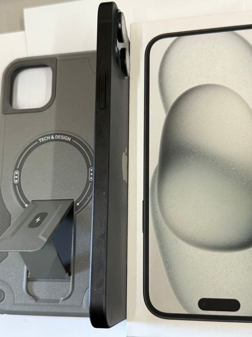 iPhone15 plus 128本体 USB-Cケーブル 耐衝撃ケース付き