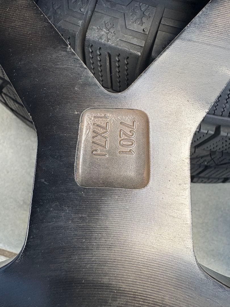 225/65R17 スタッドレスタイヤセット