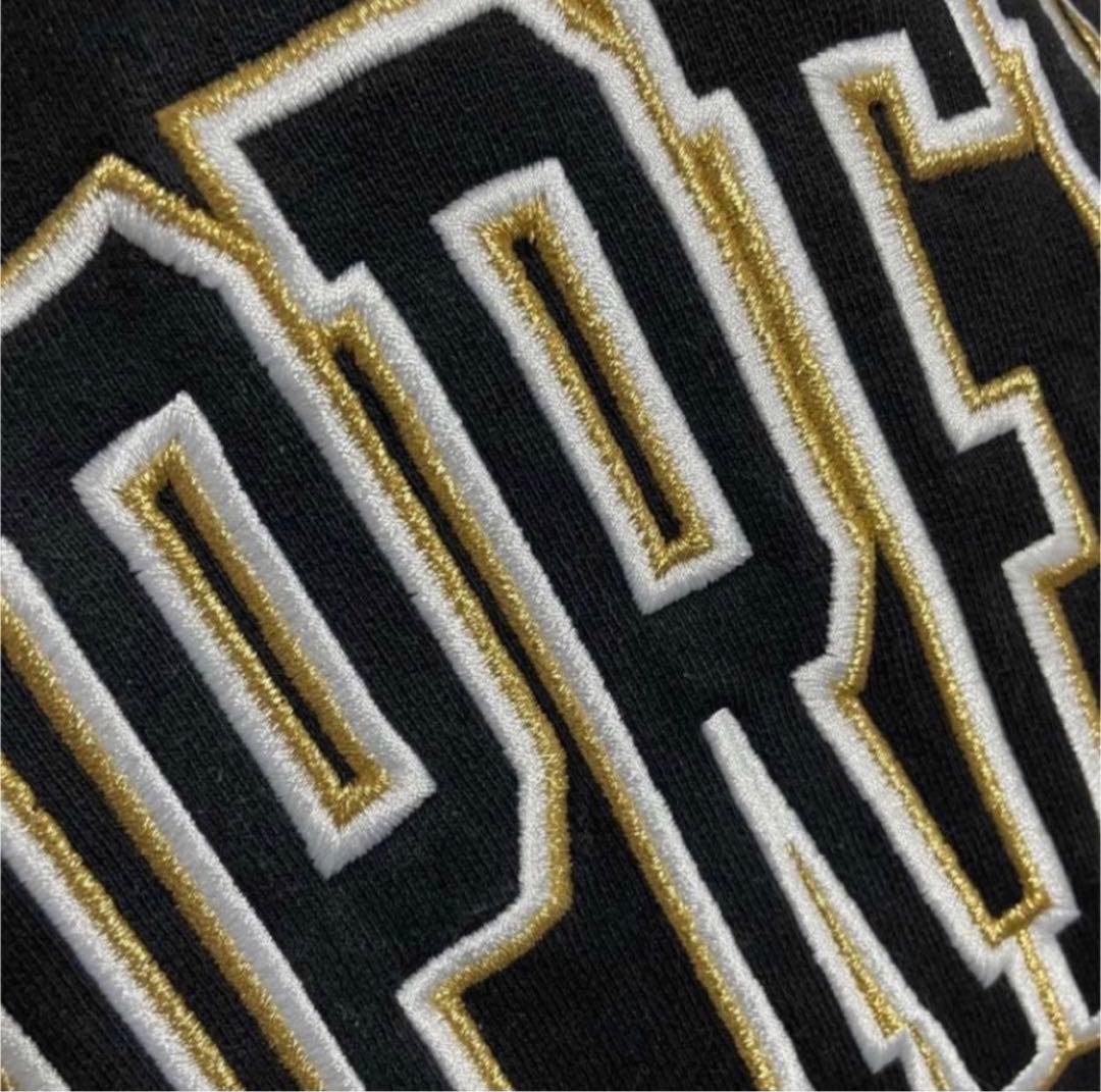 【即完売モデル】 シュプリーム センターロゴ 刺繍 パーカー バイカラー