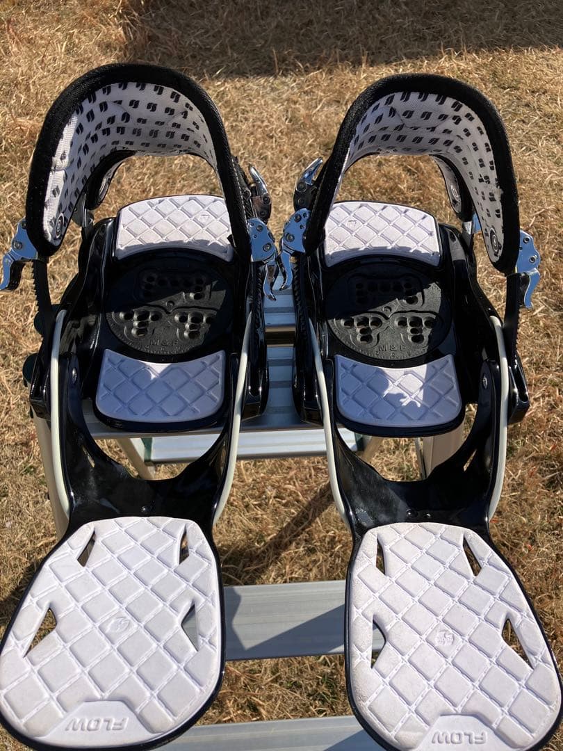 FLOW スノーボード用ビンディング ブラック