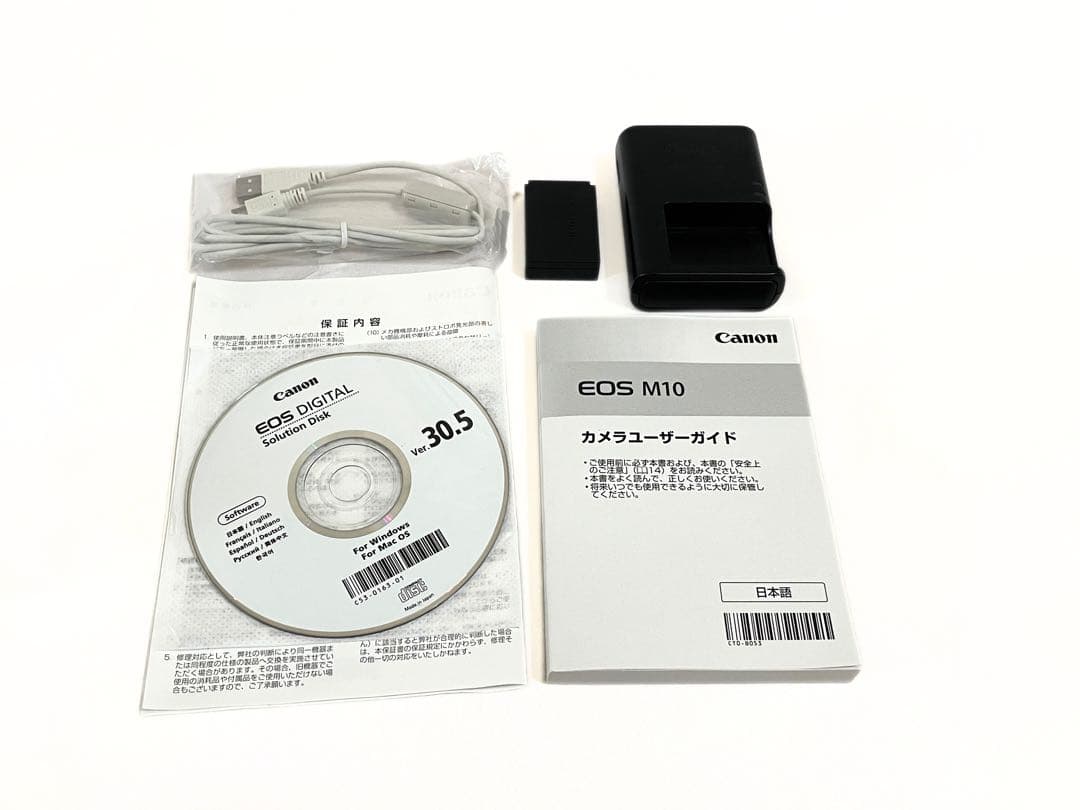 【美品】Canon EOS M10 ダブルズームレンズキット