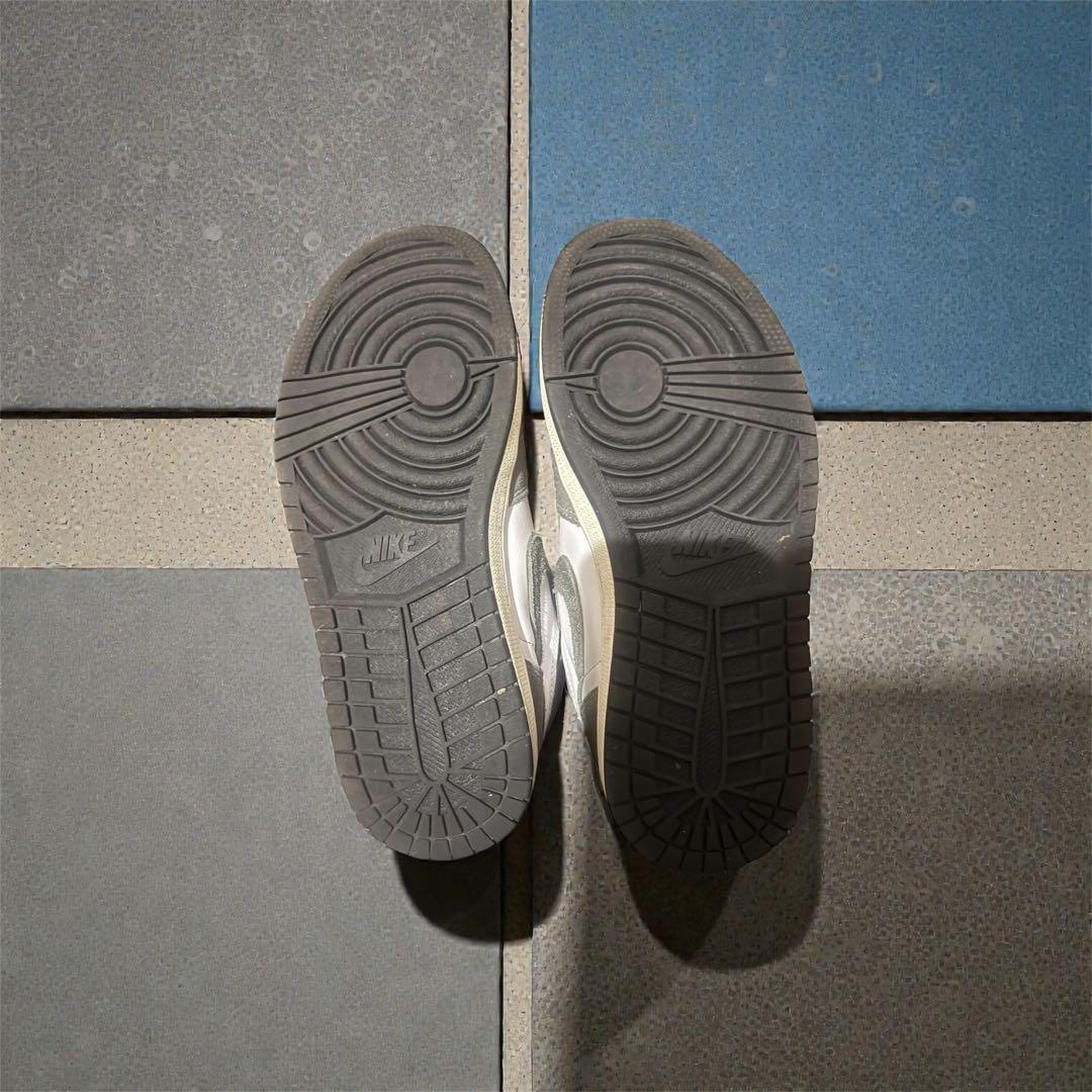 Nike Air Jordan 1 Retro High OG /グレー