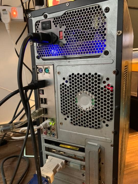 出品しているデスクトップPCの参考用の写真