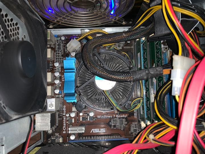 出品しているデスクトップPCの参考用の写真