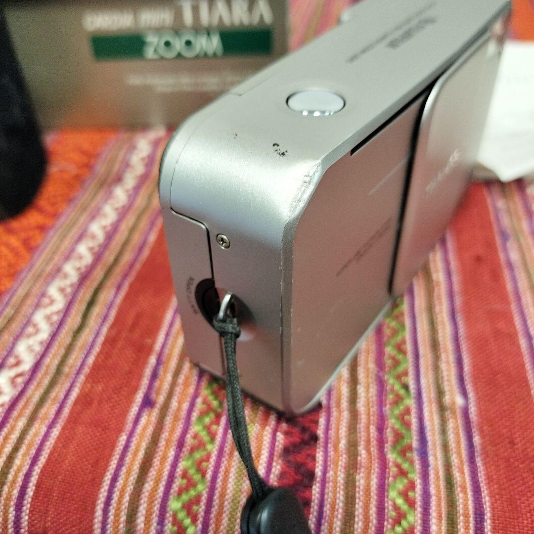 FUJIFILM 富士フイルム TIARA ZOOM コンパクトフィルムカメラ