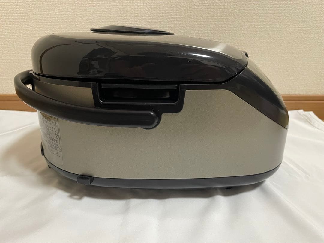 日立IHジャー炊飯器　RZ-BS10M 2023年製