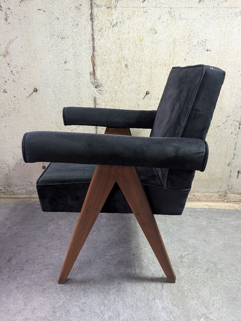 ピエールジャンヌレ　Pierre Jeanneret