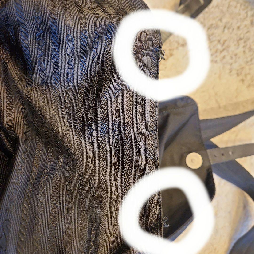 プラダ三角ロゴリュック