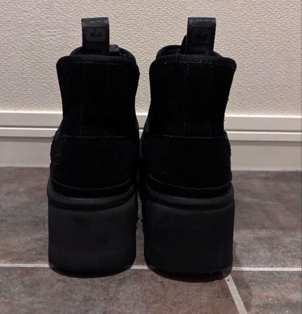 ＜UGG＞Neumel Platform Chelsea Boot