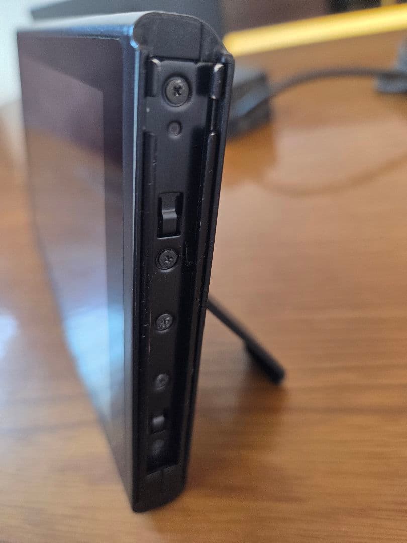 Nintendo Switch 清掃済み ジョイコン２セット付き 本日発送!!