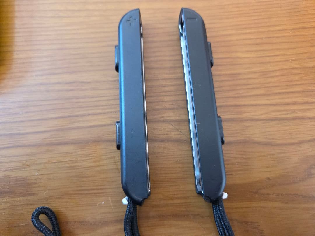 Nintendo Switch 清掃済み ジョイコン２セット付き 本日発送!!