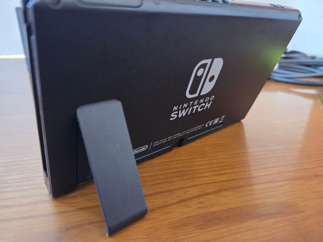 Nintendo Switch 清掃済み ジョイコン２セット付き 本日発送!!