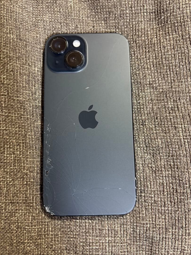 iPhone15 256GB｜背面割れ ジャンク｜画面美品｜動作品｜SIMフリー