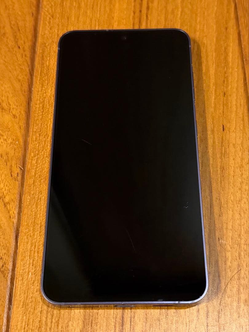 Samsung Galaxy S24 本体とPITAKA付属品