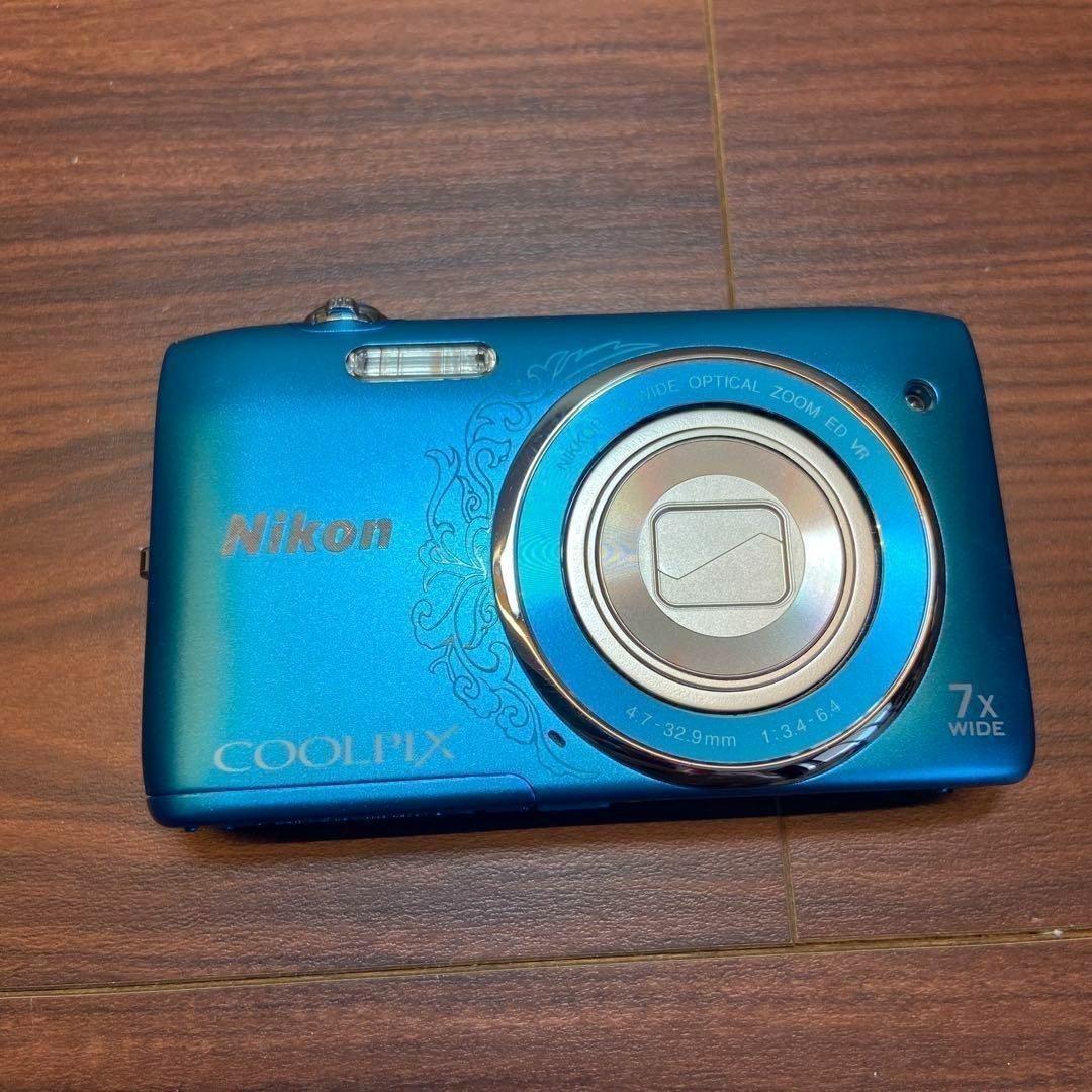 Nikon coolpix S3500 デジカメ ほぼ新品 3335