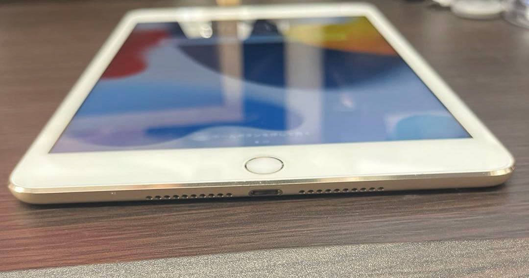 Apple iPad mini 4 128GB simフリー 本体のみ