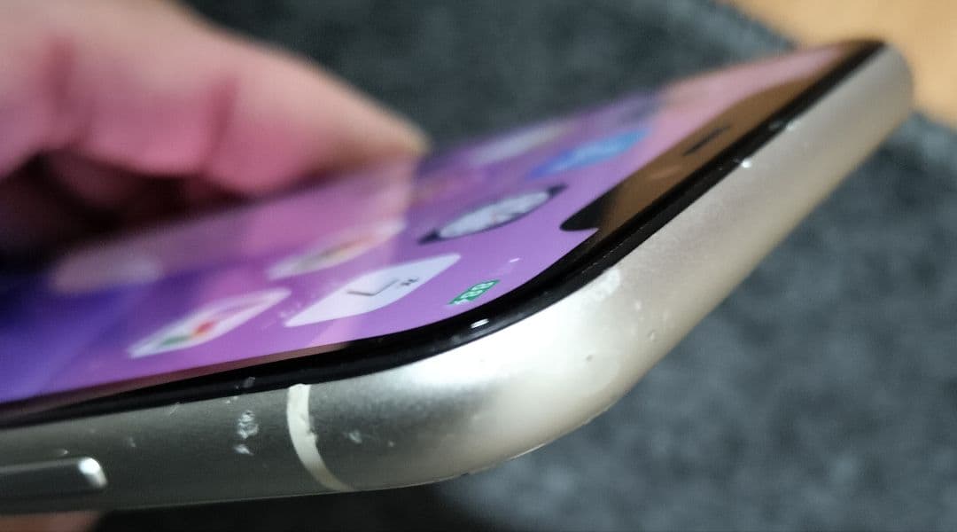 iPhone 11 128GB 背面破損