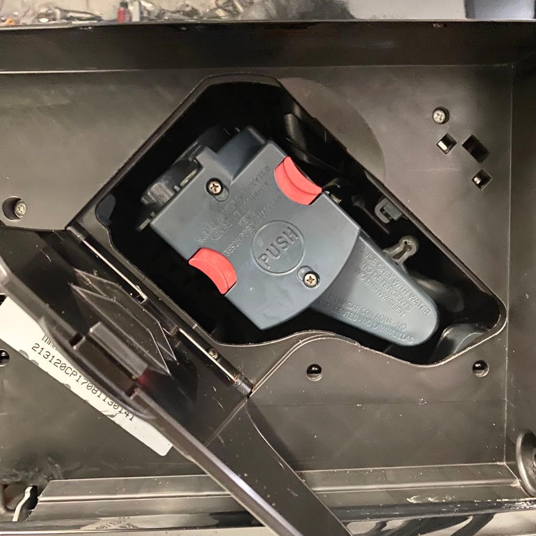 自動エスプレッソマシンでお家時間を優雅に♪ デロンギ マグニフィカS