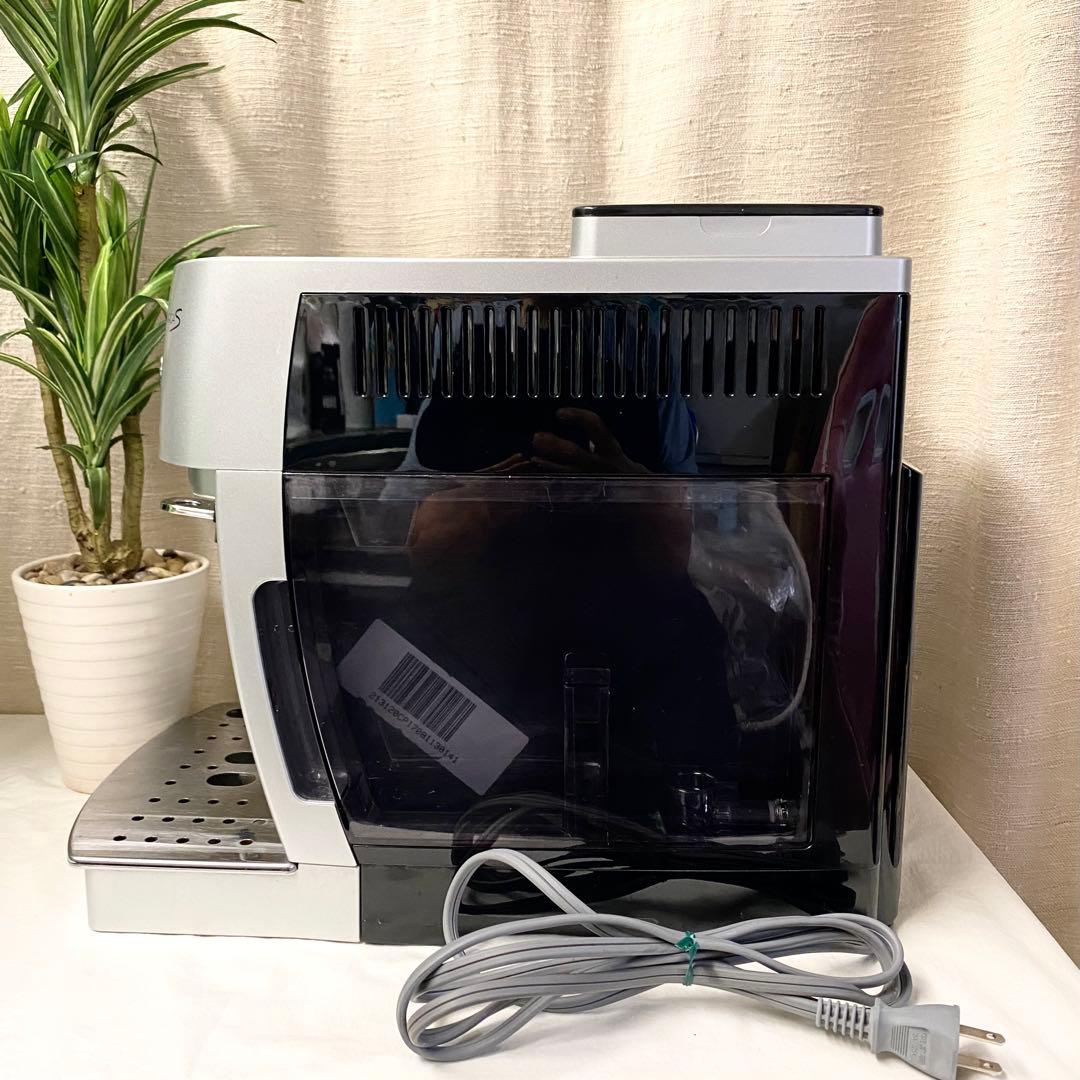 自動エスプレッソマシンでお家時間を優雅に♪ デロンギ マグニフィカS