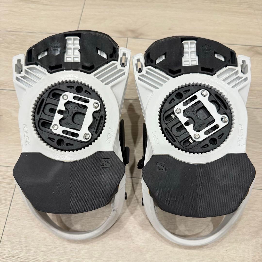 SALOMON RHYTHM ホワイト/ブラックスノーボードビンディング