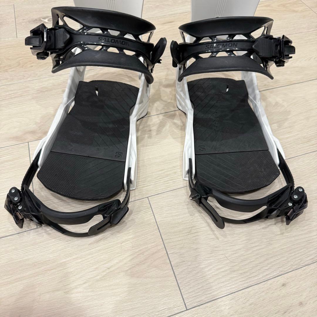 SALOMON RHYTHM ホワイト/ブラックスノーボードビンディング