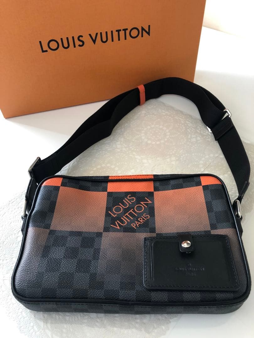 ルイヴィトン メッセンジャーバッグ ダミエ グラフィット N40421