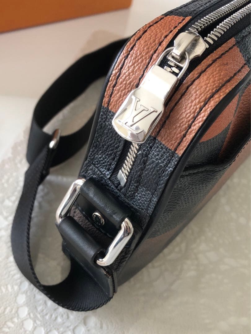 ルイヴィトン メッセンジャーバッグ ダミエ グラフィット N40421