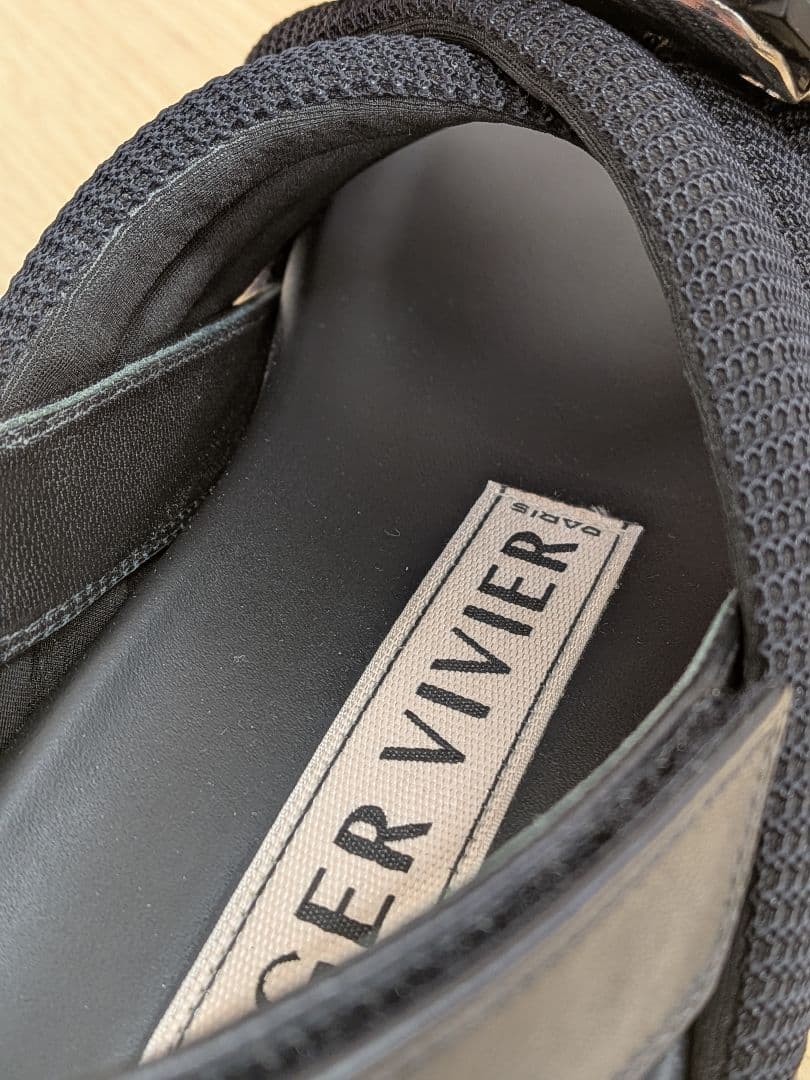 ROGER VIVIER ブラック サンダル サイズ36(23センチ)