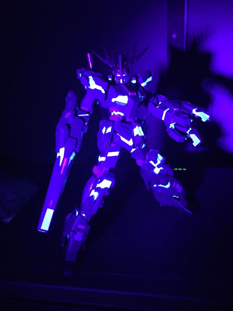 【塗装済み完成品】HG バンシィ(蛍光塗装)