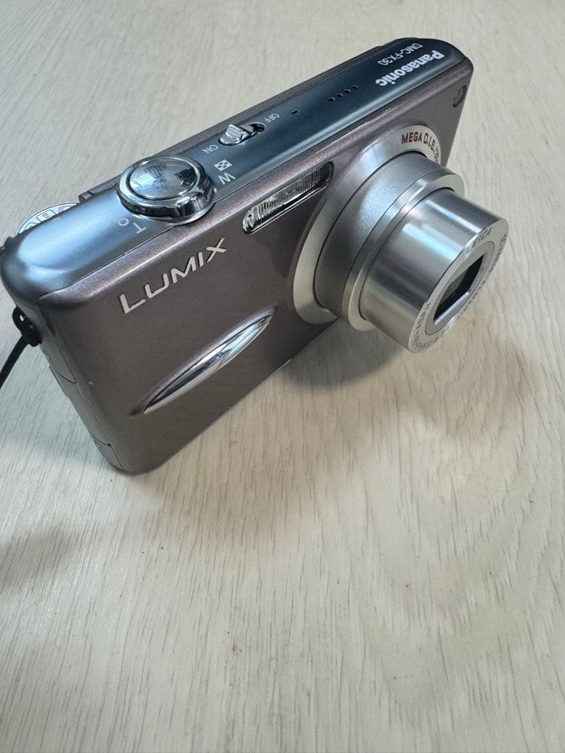 Panasonic LUMIX DMC-FX30 コンパクトデジタルカメラ