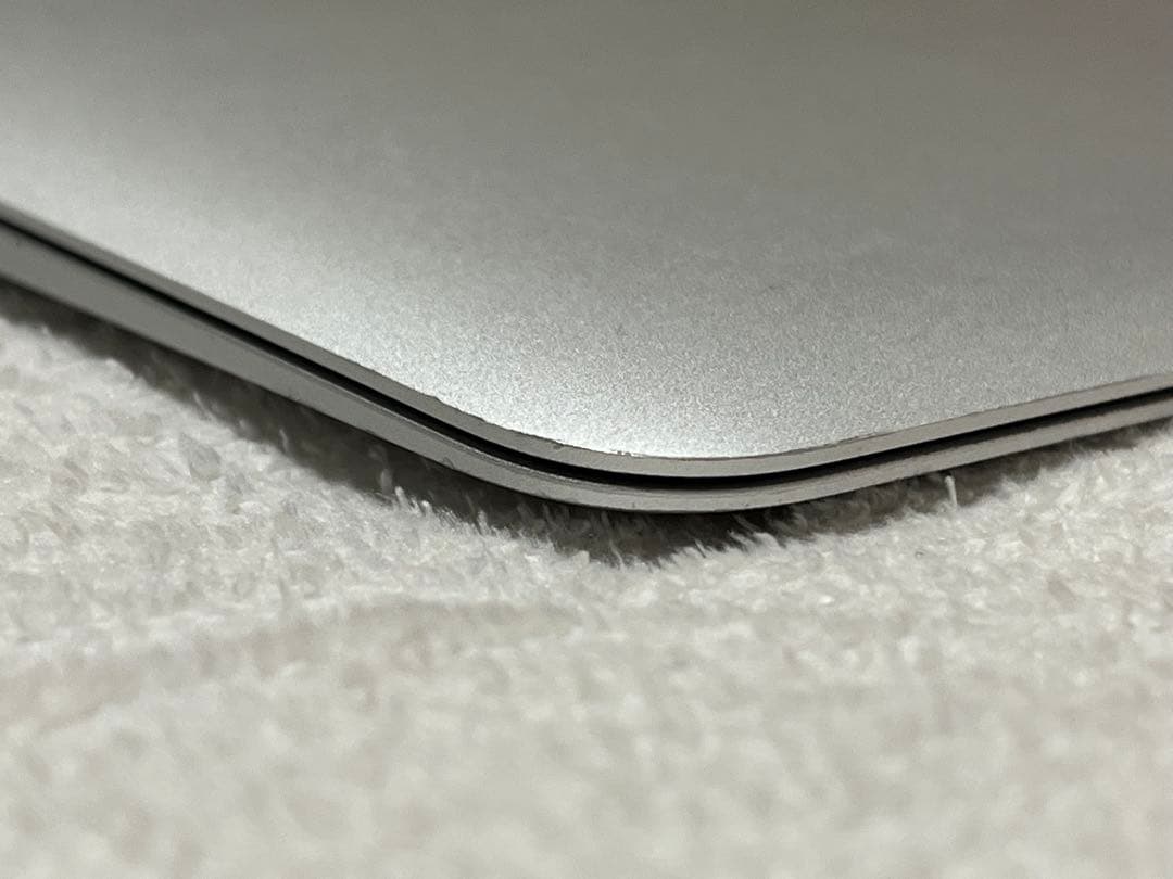 Apple MacBook Air 13インチ　2015 8GB 256GB