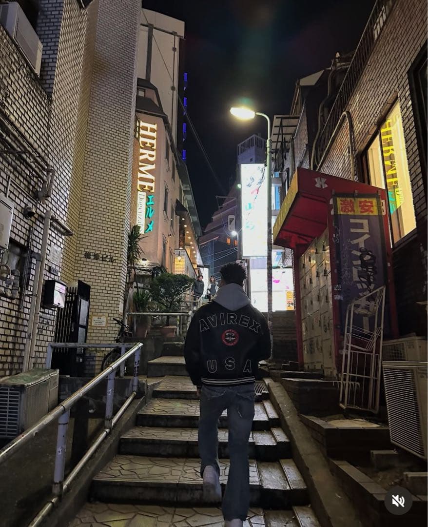 【美品】AVIREX ブラック S レザーボンバージャケット牛革