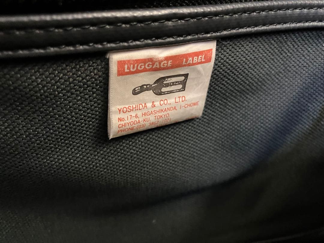 吉田カバン　ラゲッジレーベル　ライナー　赤バッテン　トートバッグ　底に小キズ