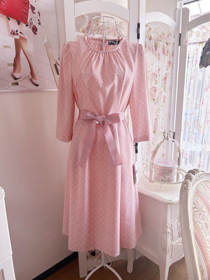 新品 定価42900円 エムズグレイシー リボン柄ワンピース 38 ピンク 今期