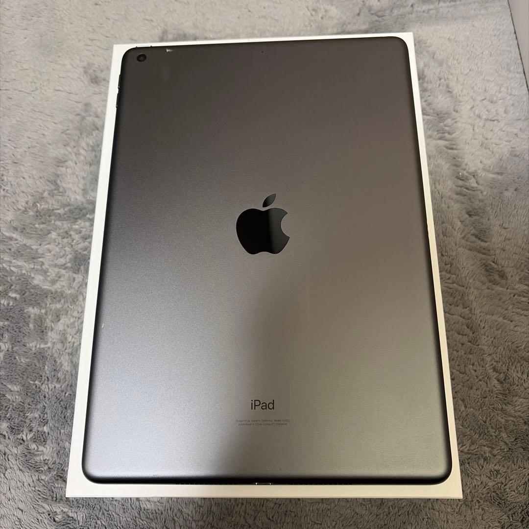 iPad 第9世代 64GB Wi-Fi [新品純正付属品とケース付]