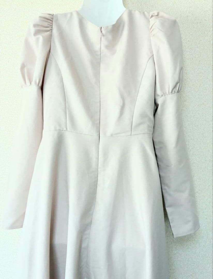 rose muse ロゼミューズ パフスリーブチャーム ワンピース