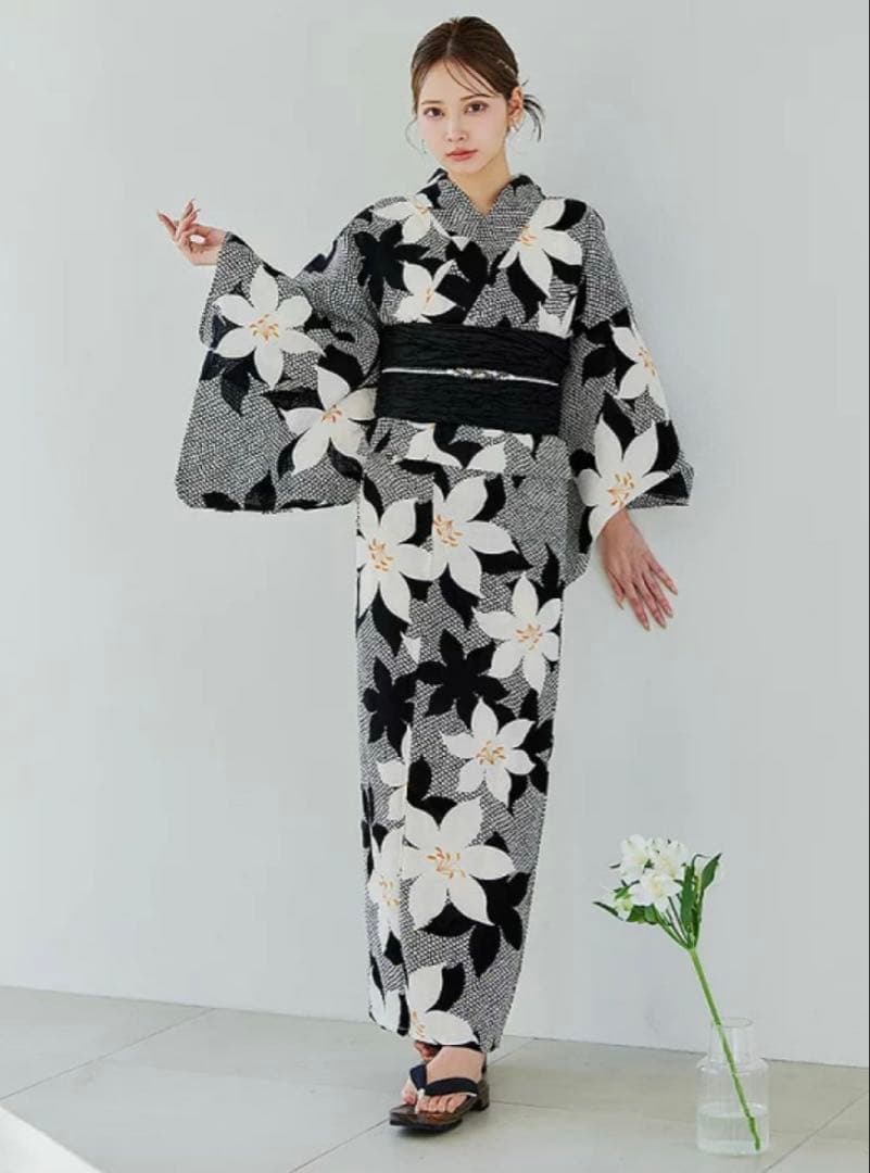 【完売品】sugar jewels 白百合柄 浴衣3点セット 美品