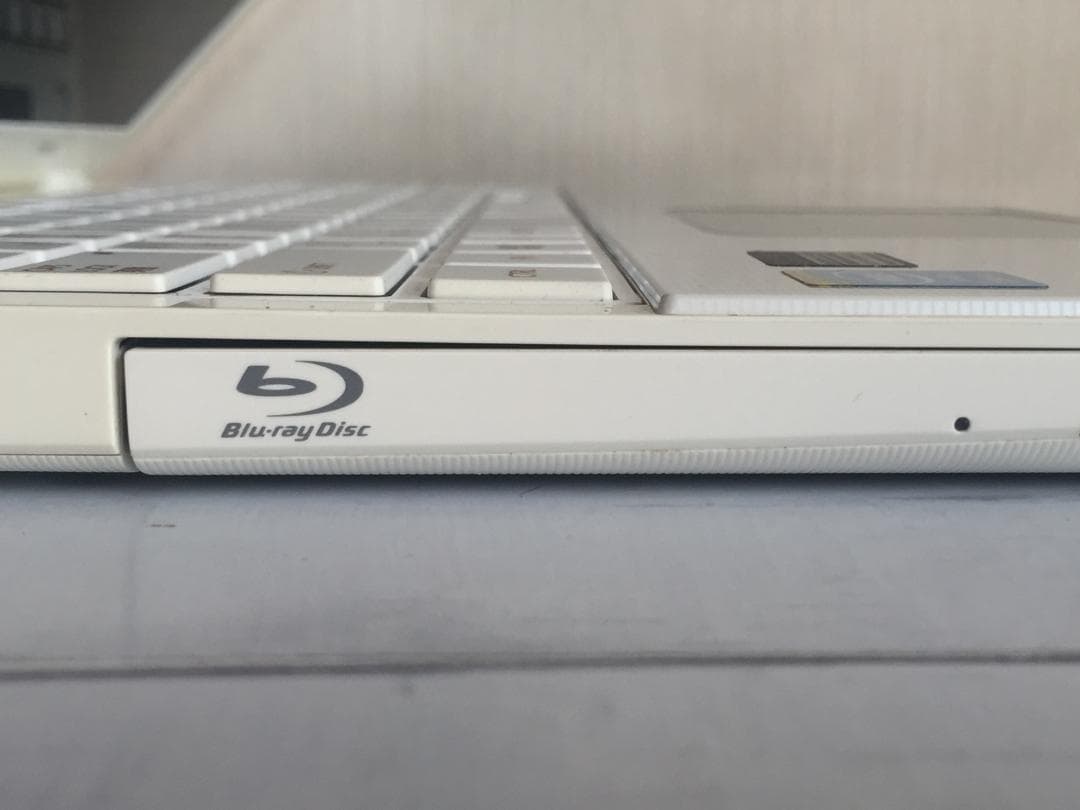 東芝 dynabook T554/56 15.6型液晶 フルサイズノートパソコン