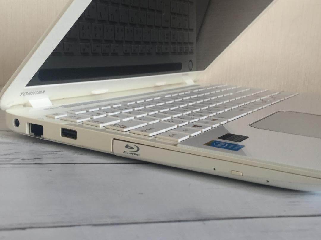 東芝 dynabook T554/56 15.6型液晶 フルサイズノートパソコン