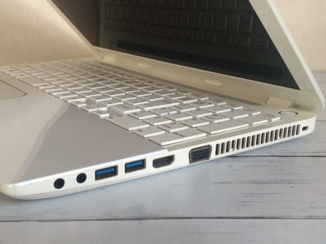 東芝 dynabook T554/56 15.6型液晶 フルサイズノートパソコン