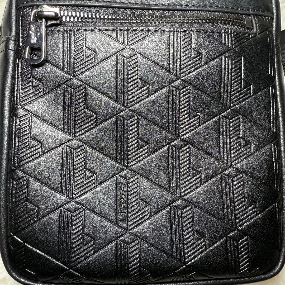 ラコステショルダーバッグ　ボディバッグ