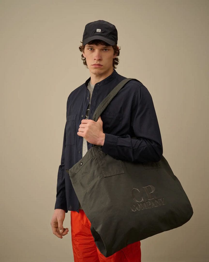 【出品再開】新品未使用・定価53,000円 C.P. Company