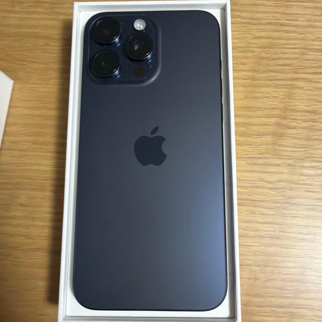 Apple iPhone 15 Pro Max ブルーチタニウム