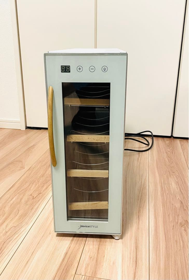 ワインセラー　CE-4W-W ホワイト　ペルチェ方式　4本収納用