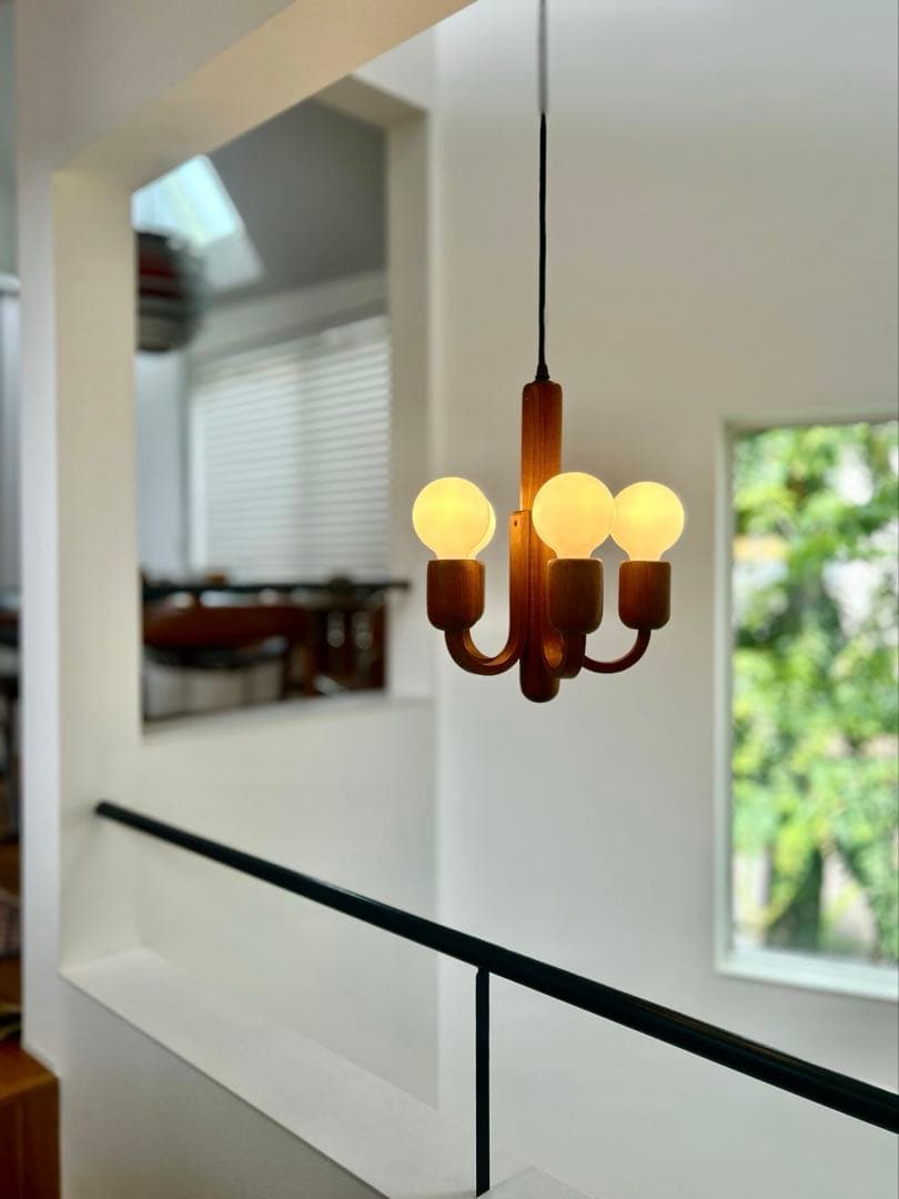 じゅん）独70年代DOMUS チーク無垢材　ヴィンテージ・5灯シャンデリア